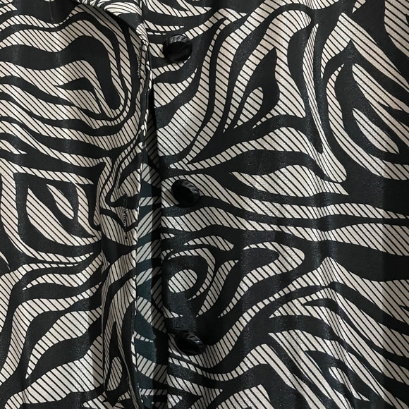 Jennifer Gee Vintage Dress - Picture 4 of 5